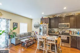 1614 Cambridge St, Philadelphia, PA 19130 - Photo 3