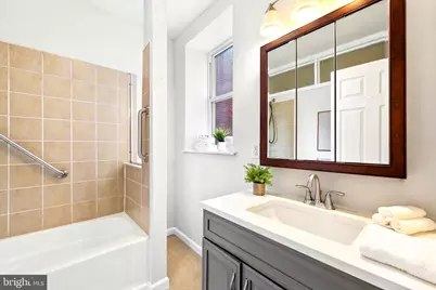 1215 N Randolph Street #2, Philadelphia, PA 19122 - Photo 9