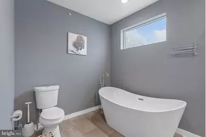 2059 Fernon Street, Philadelphia, PA 19145 - Photo 35