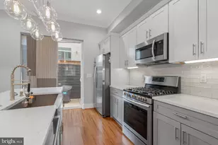 2059 Fernon St, Philadelphia, PA 19145 - Photo 11