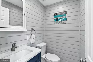 18 W Gravers Ln, Philadelphia, PA 19118 - Photo 13