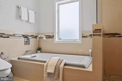 212 S 24th Street #216, Philadelphia, PA 19103 - Photo 23