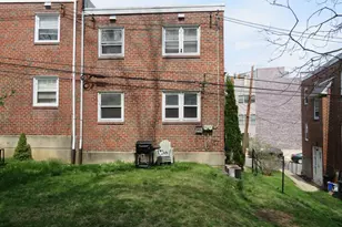 610 Green Ln, Philadelphia, PA 19128 - Photo 3