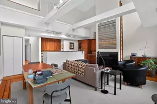 1627 Spruce St, Philadelphia, PA 19103 - Photo 9