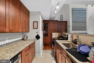 1627 Spruce St, Philadelphia, PA 19103 - Photo 13