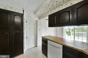 420 Forest Hills Ave, Philadelphia, PA 19116 - Photo 13