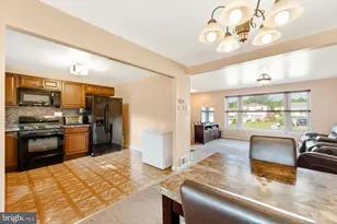 823 Rennard St, Philadelphia, PA 19116 - Photo 11