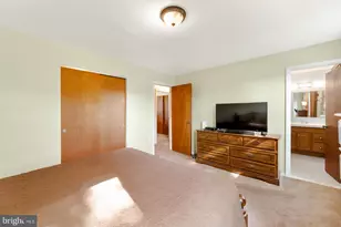 823 Rennard St, Philadelphia, PA 19116 - Photo 19