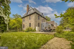 148 W Highland Ave, Philadelphia, PA 19118 - Photo 31
