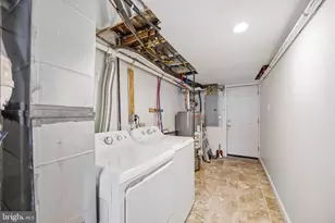 7637 Gilbert St, Philadelphia, PA 19150 - Photo 27