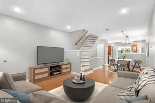 808 Wilder St, Philadelphia, PA 19147 - Photo 5