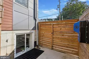 1500 N Myrtlewood St, Philadelphia, PA 19121 - Photo 23