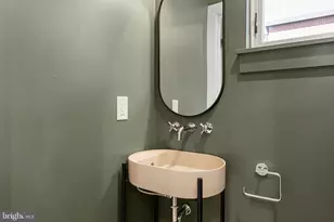 956 N 6th St, Philadelphia, PA 19123 - Photo 39