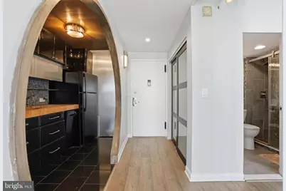 200 Locust Street #8FN, Philadelphia, PA 19106 - Photo 13