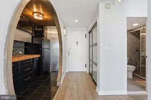 200 Locust St, Philadelphia, PA 19106 - Photo 13