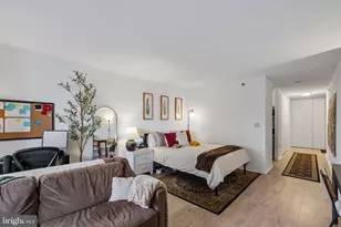 2020 Walnut St, Philadelphia, PA 19103 - Photo 3