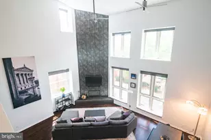802 Locust St, Philadelphia, PA 19107 - Photo 9