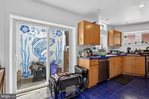 2356 E Susquehanna Ave, Philadelphia, PA 19125 - Photo 9