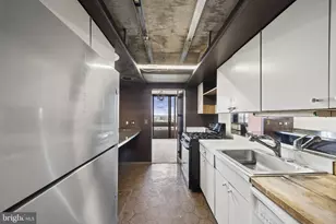1326 Spruce St, Philadelphia, PA 19107 - Photo 19