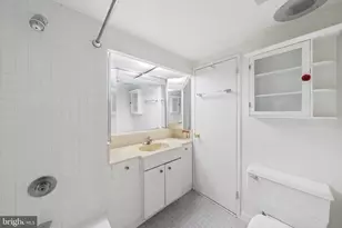1326 Spruce St, Philadelphia, PA 19107 - Photo 25