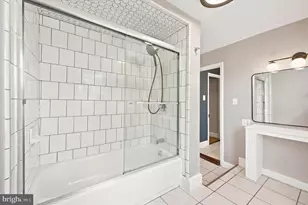 2009 E Sergeant St, Philadelphia, PA 19125 - Photo 19