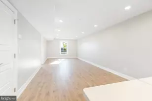 2304 N 9th St, Philadelphia, PA 19133 - Photo 11