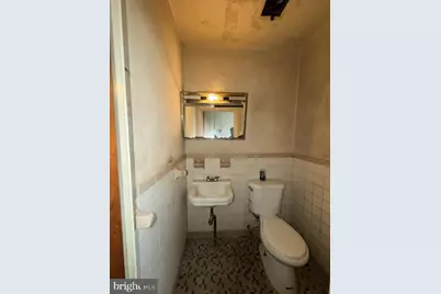 2031 N Woodstock Street, Philadelphia, PA 19121 - Photo 17