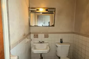 2031 N Woodstock St, Philadelphia, PA 19121 - Photo 17