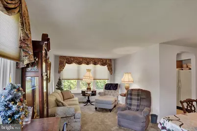 8849 Winchester Avenue, Philadelphia, PA 19115 - Photo 5