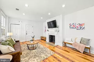 328 Spruce St, Philadelphia, PA 19106 - Photo 3