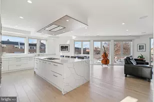 527 Brown St, Philadelphia, PA 19123 - Photo 7