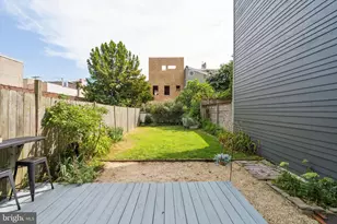 1217 E Oxford St, Philadelphia, PA 19125 - Photo 9