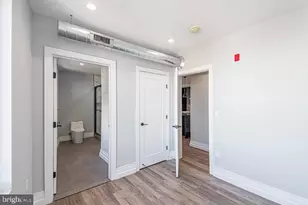 526 Brown St, Philadelphia, PA 19123 - Photo 5