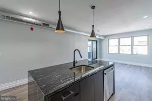 526 Brown St, Philadelphia, PA 19123 - Photo 9