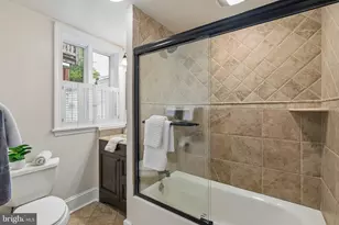 2438 Meredith St, Philadelphia, PA 19130 - Photo 15