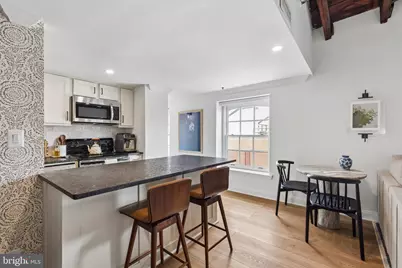 627 N 18th Street #304, Philadelphia, PA 19130 - Photo 5