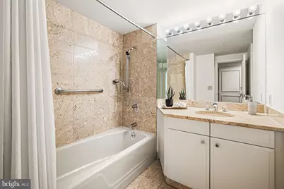 202 W Rittenhouse Square #1508, Philadelphia, PA 19103 - Photo 17