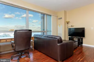 901 N Penn St, Philadelphia, PA 19123 - Photo 3