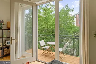 1903 Green St, Philadelphia, PA 19130 - Photo 9