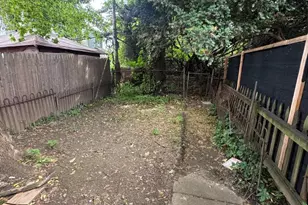 24 Abbottsford Ave, Philadelphia, PA 19144 - Photo 15