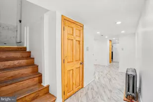 149 W Sharpnack St, Philadelphia, PA 19119 - Photo 17