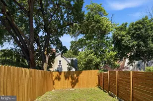 149 W Sharpnack St, Philadelphia, PA 19119 - Photo 35