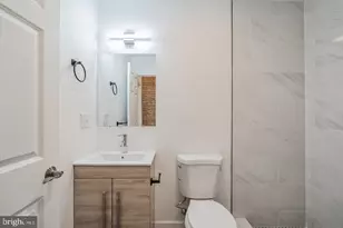 407 S 42nd St, Philadelphia, PA 19104 - Photo 27