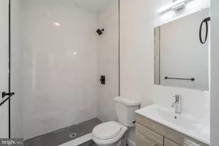 407 S 42nd St, Philadelphia, PA 19104 - Photo 31