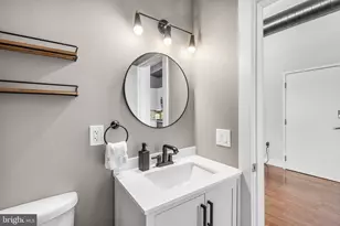 926 N 3rd St, Philadelphia, PA 19123 - Photo 13