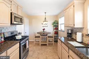 7538 Battersby St, Philadelphia, PA 19152 - Photo 9