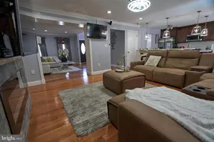 8905 Springview Rd, Philadelphia, PA 19115 - Photo 17