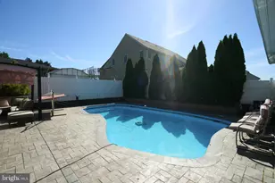 8905 Springview Rd, Philadelphia, PA 19115 - Photo 35
