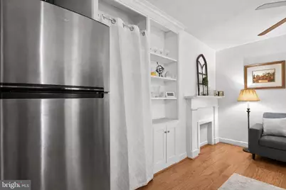 1431 Spruce Street #1R, Philadelphia, PA 19102 - Photo 9