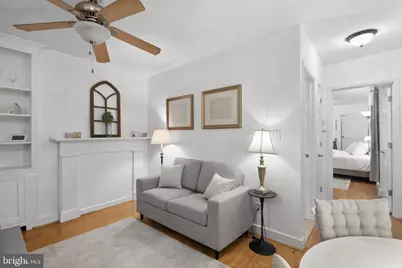 1431 Spruce Street #1R, Philadelphia, PA 19102 - Photo 3